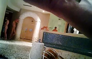 Jacuzzi sucer film pono francais et baiser