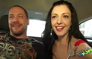 Femme chaude aux gros seins baise son gros mari film video porno francais