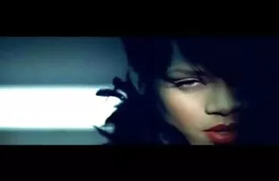 Brunette salope se fait baiser film x en français en streaming et jizzing