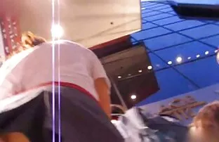 Blonde épaisse aux gros seins avale deux film porno francais en streaming énormes queues entières et se fait baiser sur un canapé